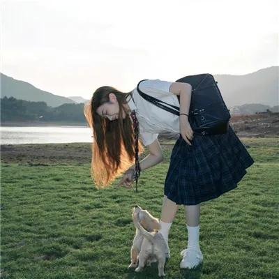 穿着旗袍的女孩